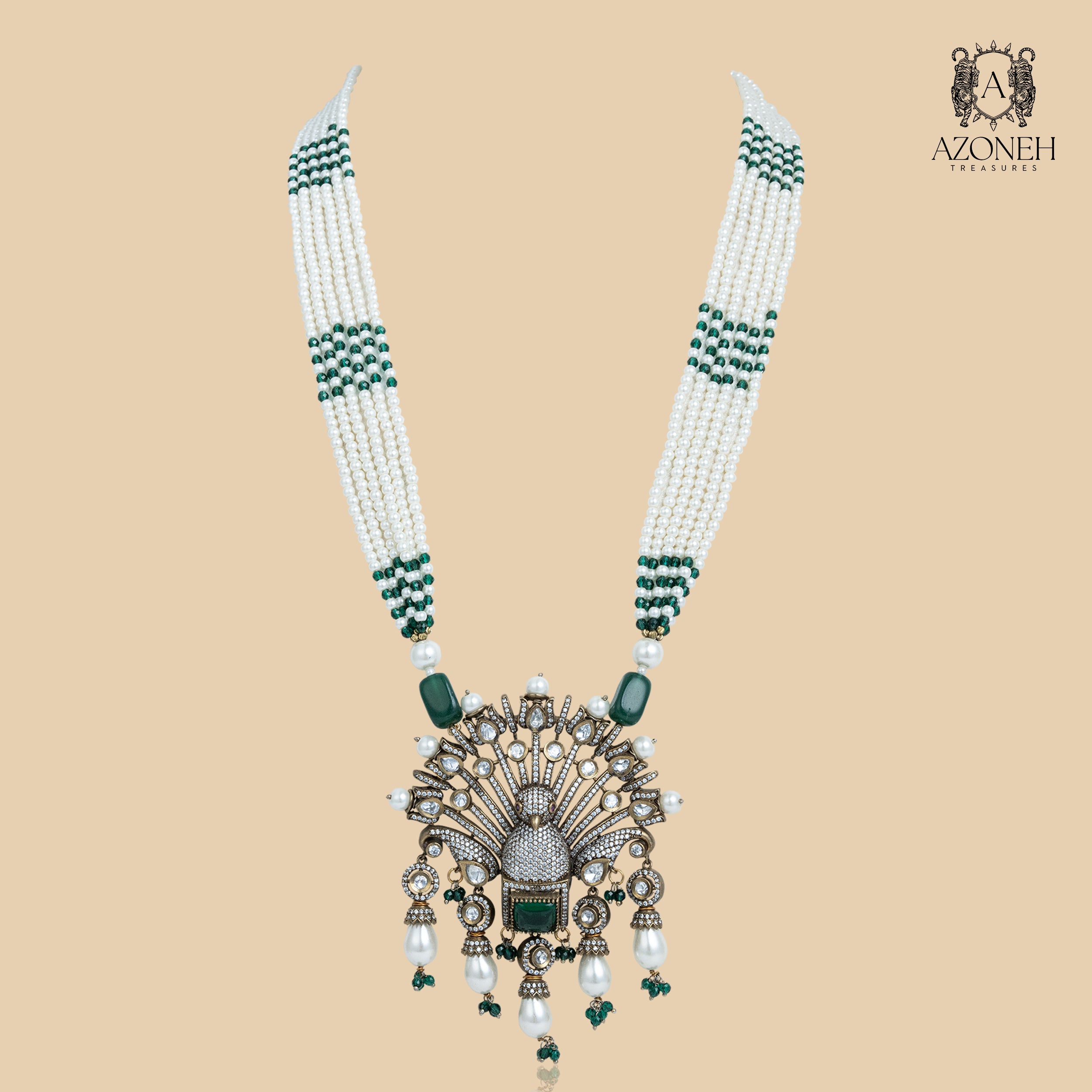 Veylina Pendant Necklace