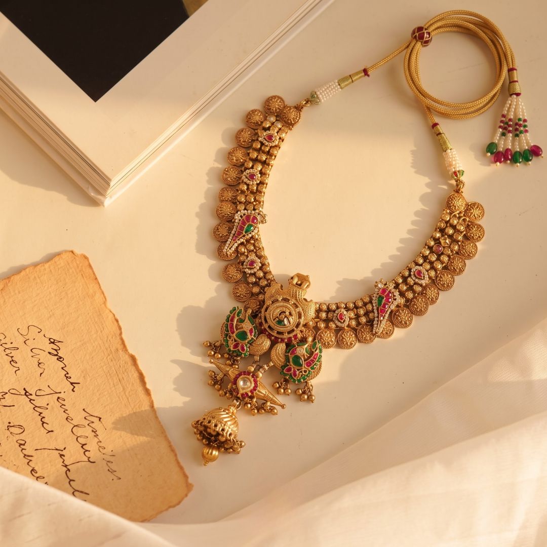 Eshvara Pendant Necklace