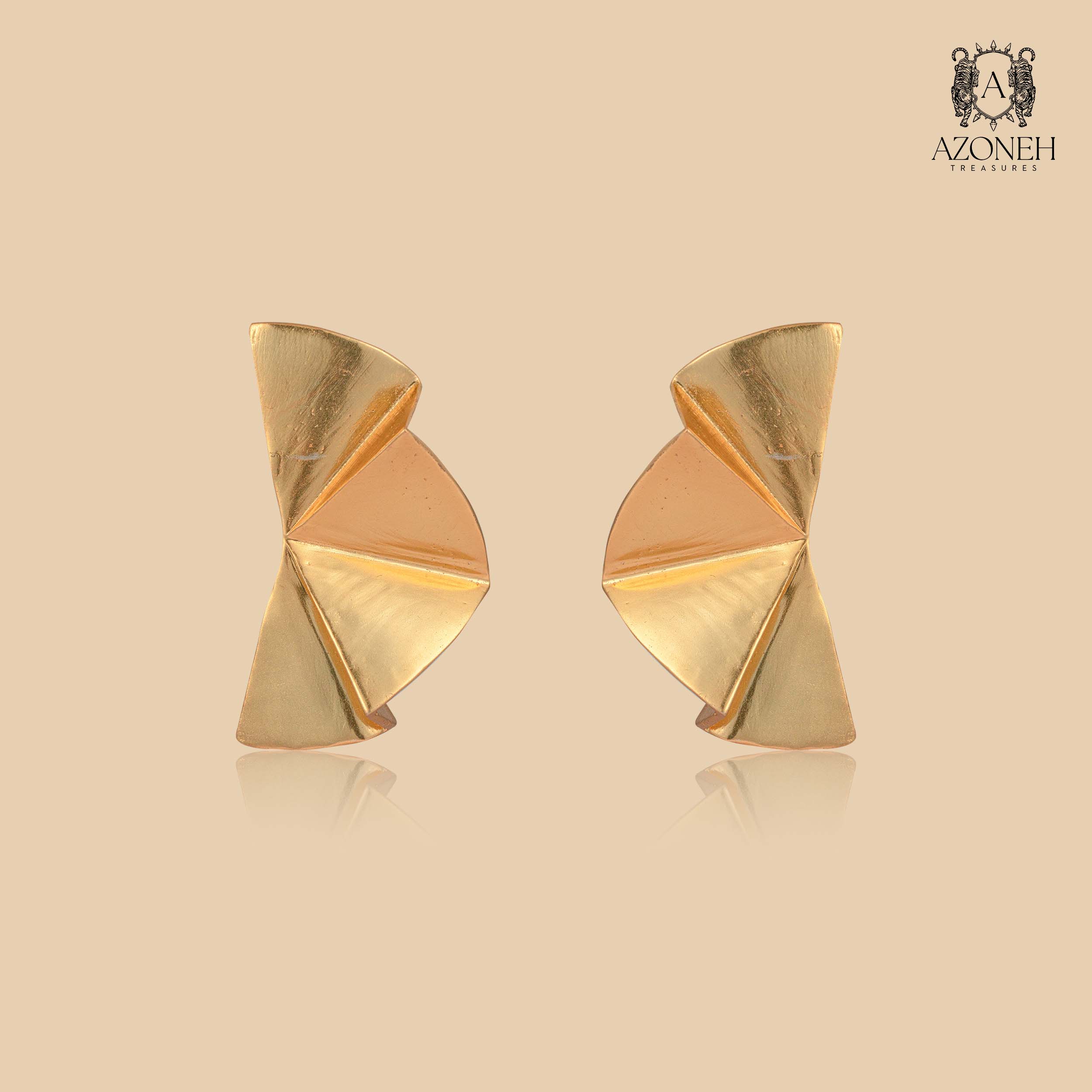 Lucent Arc Earring