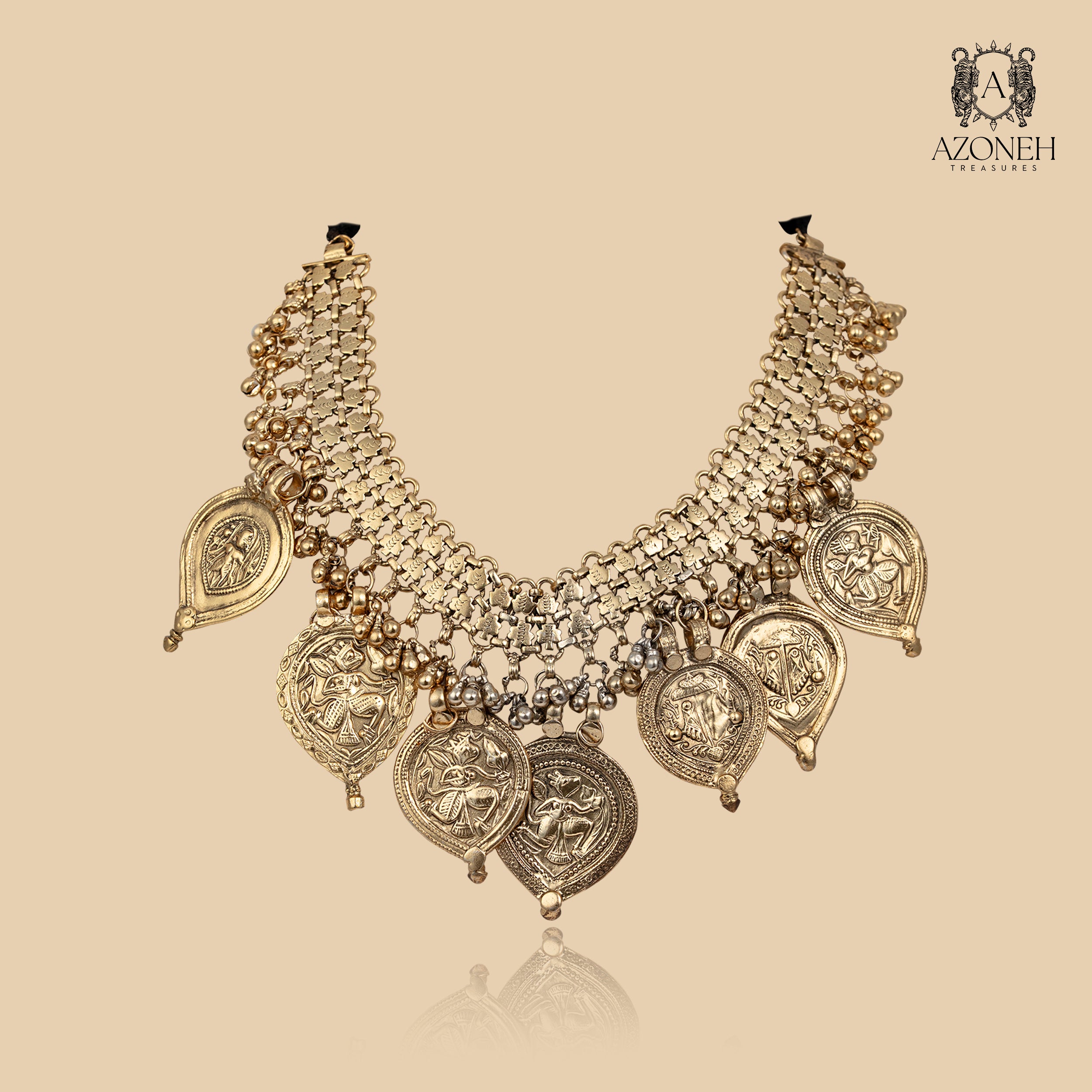 Vaerika Silver Collar