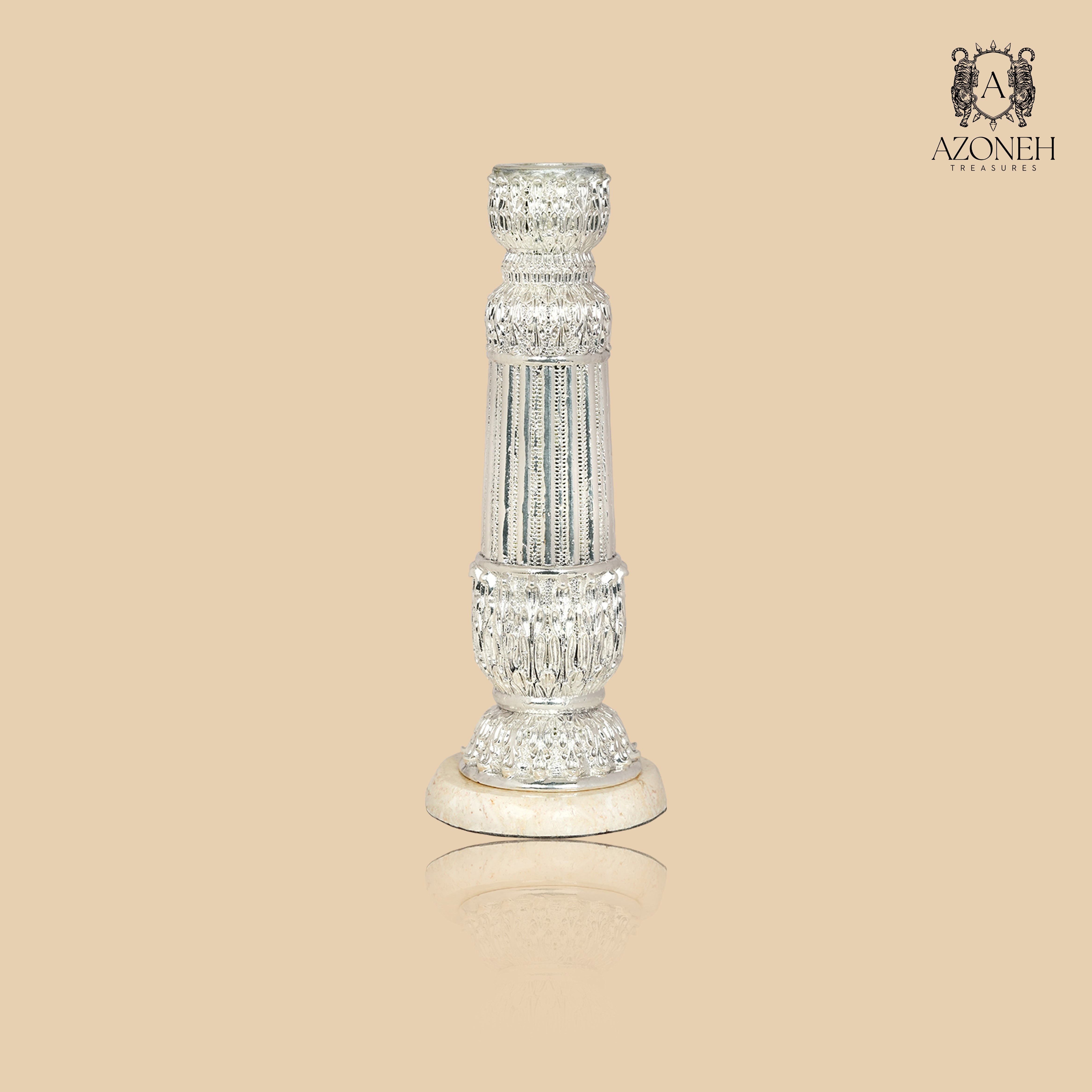 Nazaakat Vase