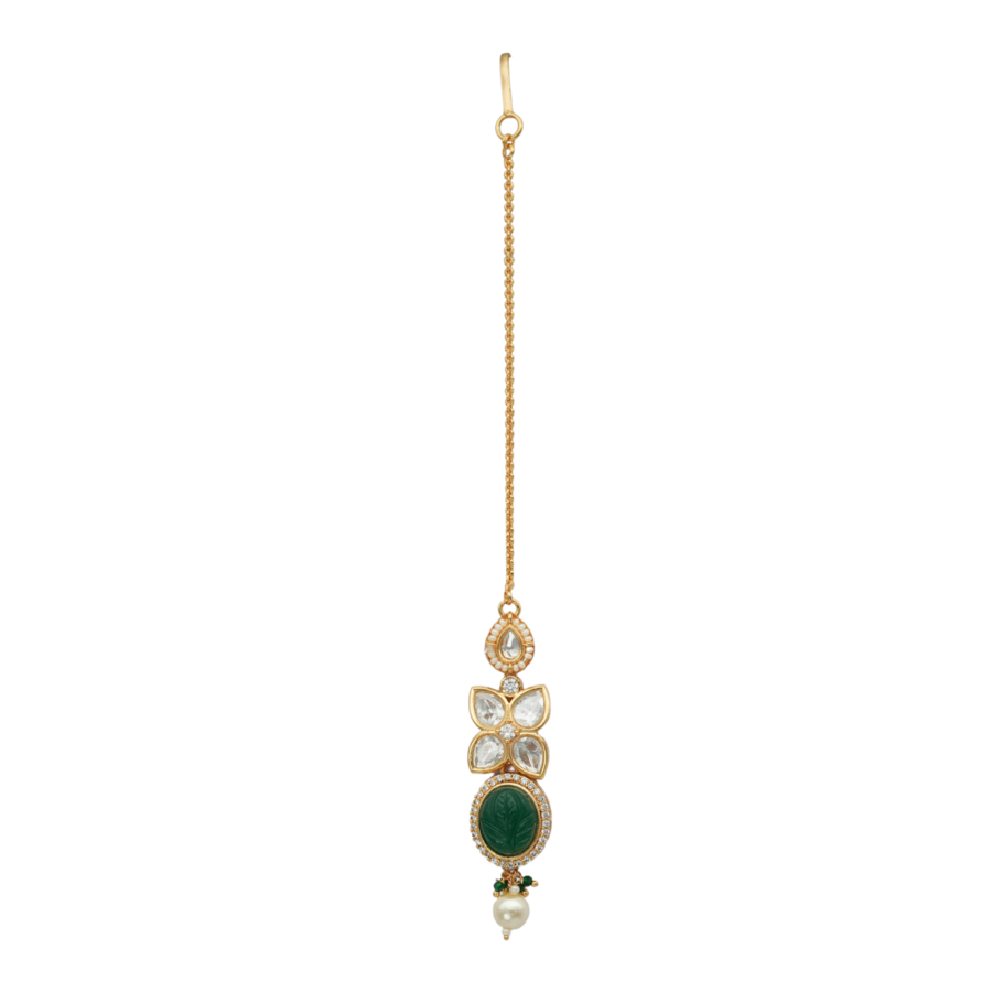 Stylish sleek kundan tikka emerald bordered with moissanites