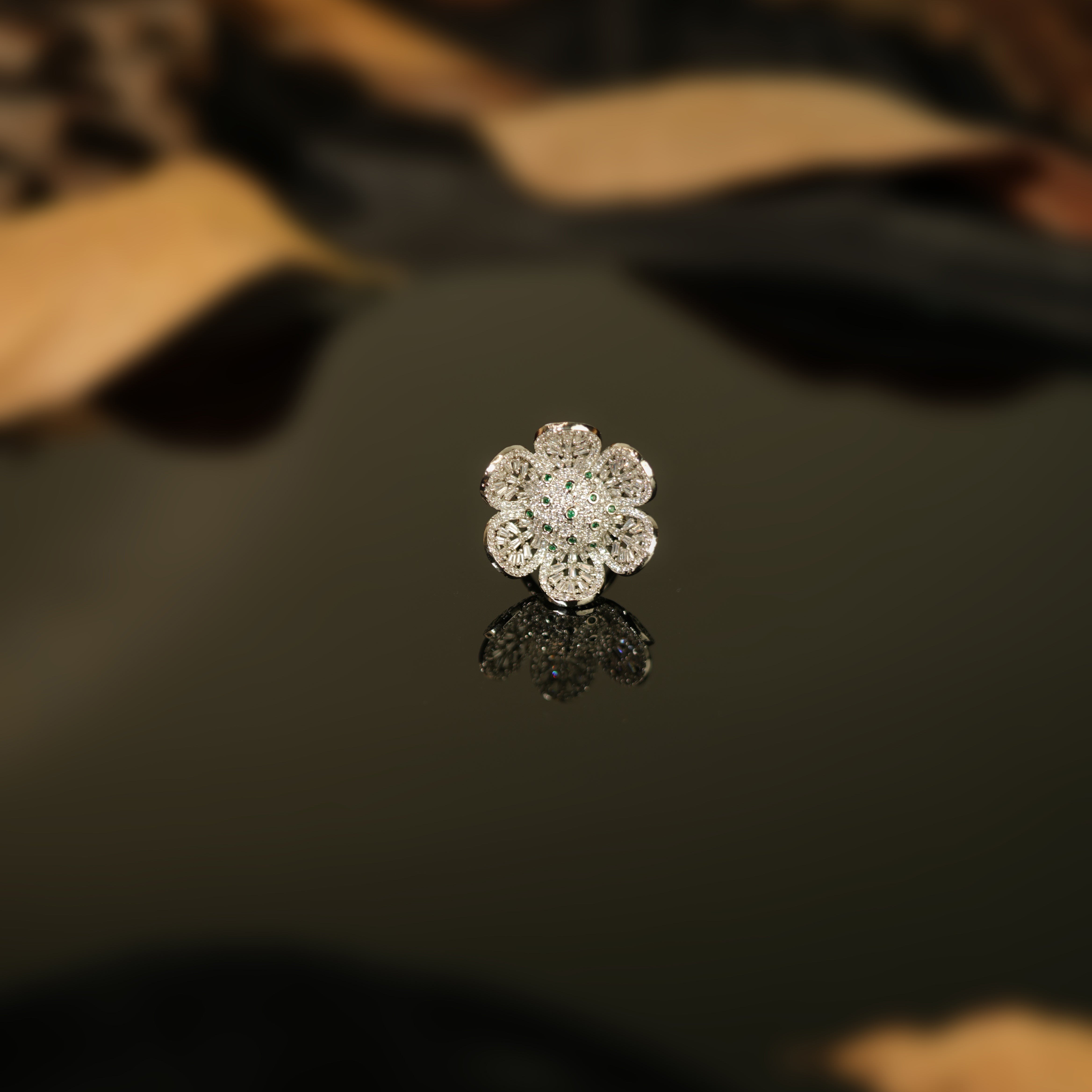 Flower patterned Elegance ring