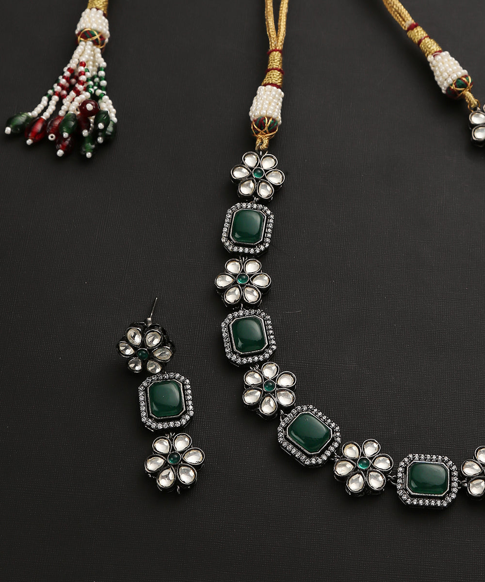 Latifah_Necklace_Set_With_kundan_And_Emeralds_Handcrafted_In_Pure_Silver_Silver Tribe_05