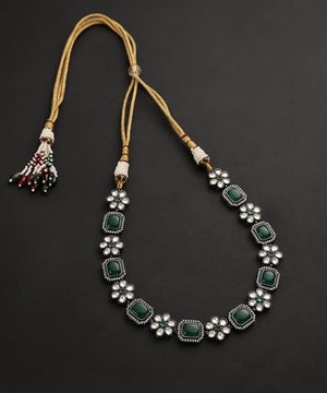 Latifah_Necklace_Set_With_kundan_And_Emeralds_Handcrafted_In_Pure_Silver_Silver Tribe_02