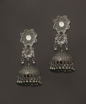 Faakhira_Handcrafted_Jhumkis_In_Oxidised_Pure_Silver_Silver Tribe_03