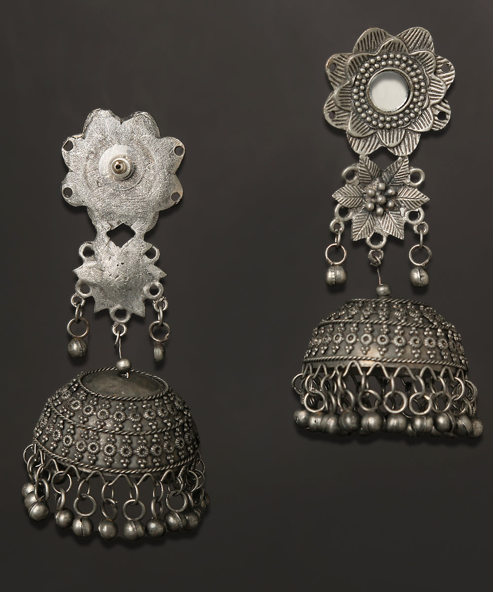 Faakhira_Handcrafted_Jhumkis_In_Oxidised_Pure_Silver_Silver Tribe_02